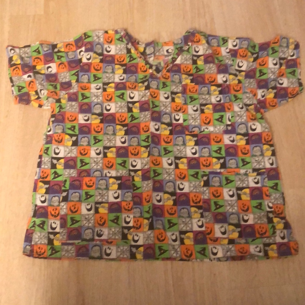 Scrub top